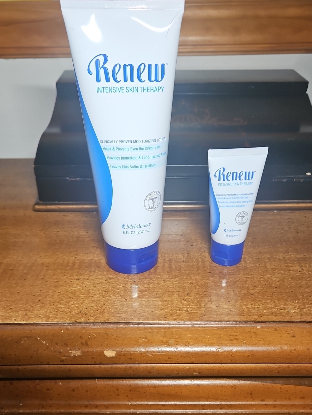 Renew Intensive Skin Therapy Moisturizing Lotion for Kids - White & Blue